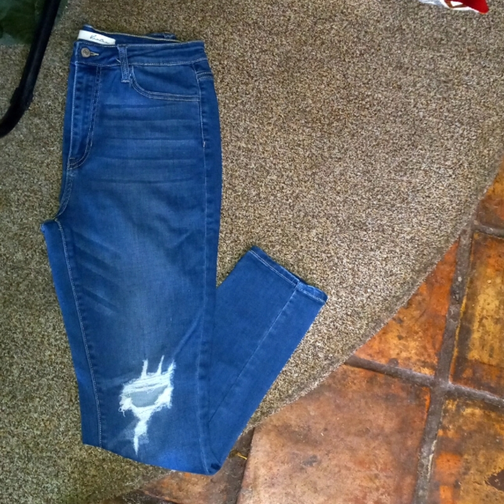 KanCan Distressed Jeans